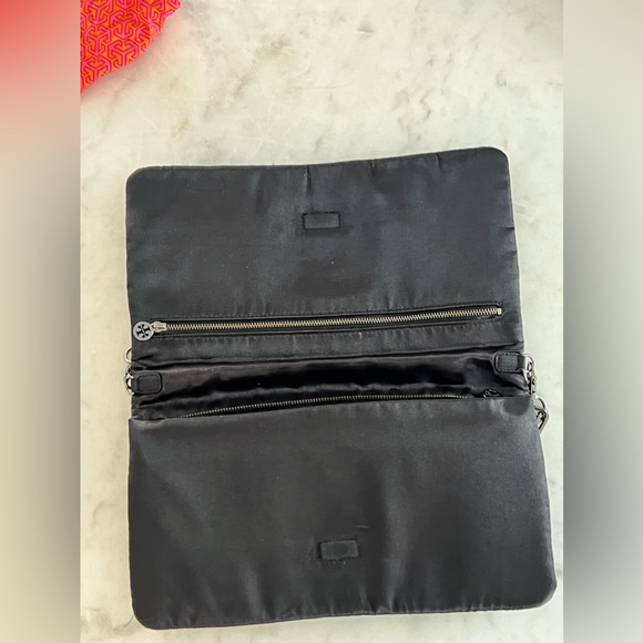 Tory Burch multi-metallic handbag with Tory logo and adjustable strap - Picture 4 of 4